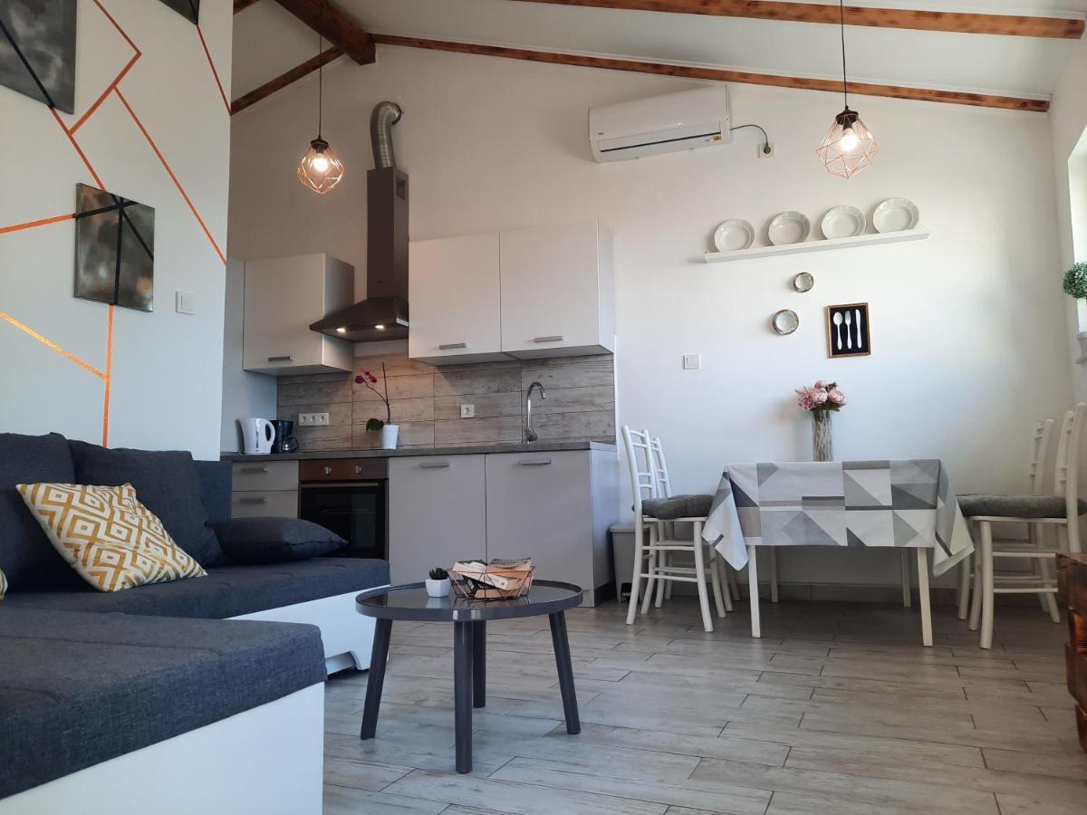 Apartments Novum Novi Vinodolski Luaran gambar